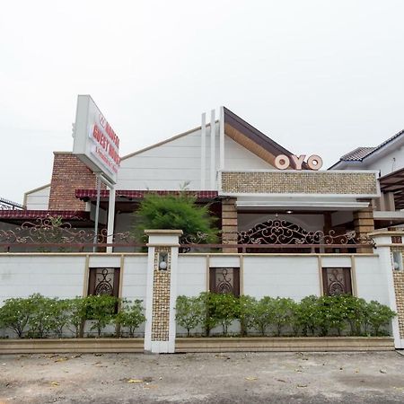 Oyo 619 Naufal Guest House Syariah เมดาน ภายนอก รูปภาพ