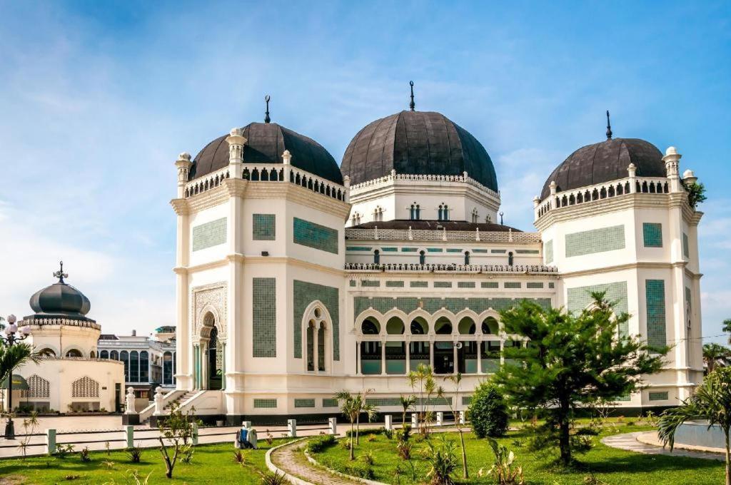 Oyo 619 Naufal Guest House Syariah เมดาน ภายนอก รูปภาพ