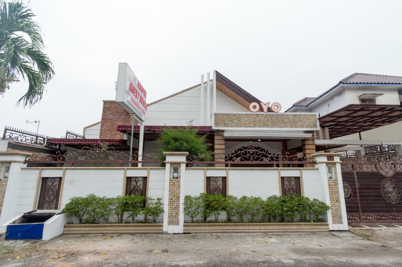 Oyo 619 Naufal Guest House Syariah เมดาน ภายนอก รูปภาพ