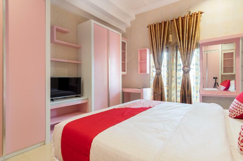Oyo 619 Naufal Guest House Syariah เมดาน ภายนอก รูปภาพ